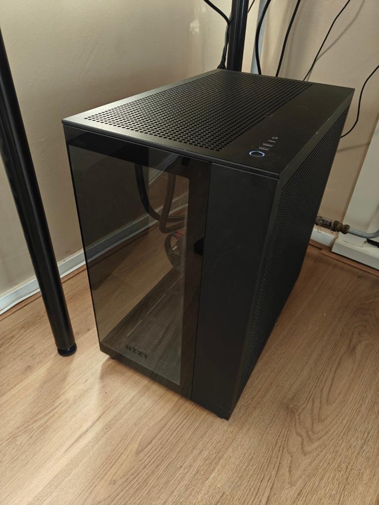 gaming PC met AMD Ryzen 5 3600 proccesor,2 msi beeldschermen, Computers en Software, Desktop Pc's, Ophalen, Zo goed als nieuw
