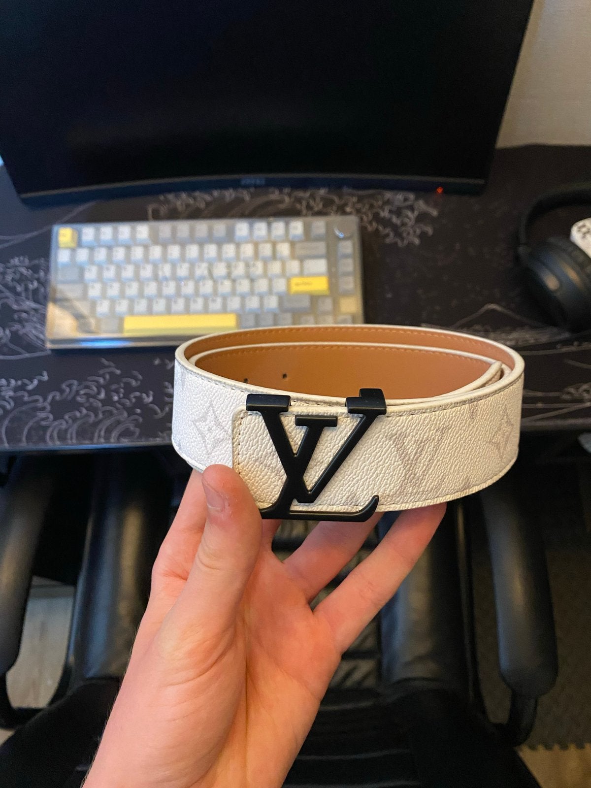 Nieuwe Louis Vuitton riem - Wit Monogram met Zwarte Gesp, Ophalen, Nieuw, 105 tot 115 cm, Riem of Ceintuur