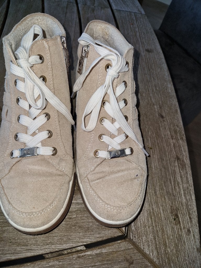 Beige suède sneakers, maat 39 merk ara, Kleding | Dames, Ophalen, Beige, Gedragen, Sneakers of Gympen
