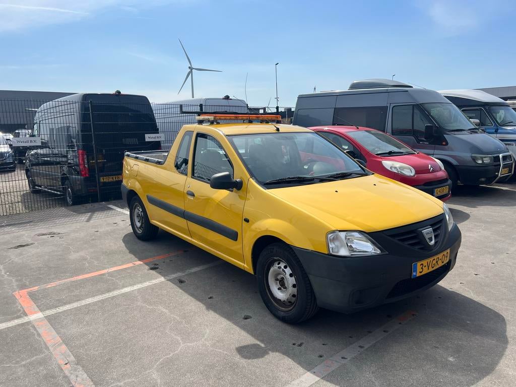Dacia Logan 1.6 64KW Pick-up E4 2010, Zwart, 4 cilinders, Handgeschakeld, 1598 cc