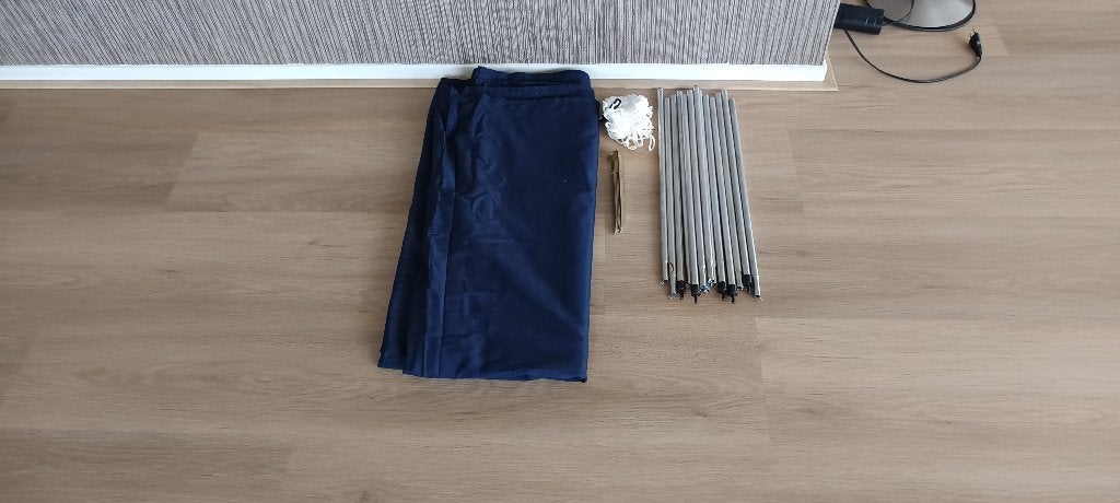 KATOENEN WINDSCHERM 500X140H  20 euro, Caravans en Kamperen, Ophalen of Verzenden, Uittrekbaar, Zo goed als nieuw