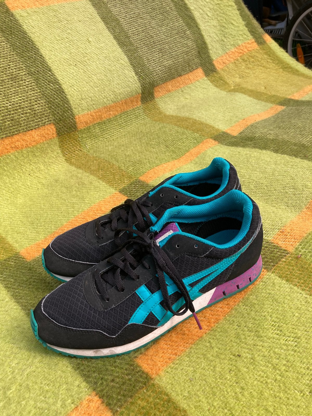 Onitsuka Tiger sneakers maat 40 (valt klein), Kleding | Dames, Schoenen, Ophalen of Verzenden, Gedragen, Zwart, Sneakers of Gympen