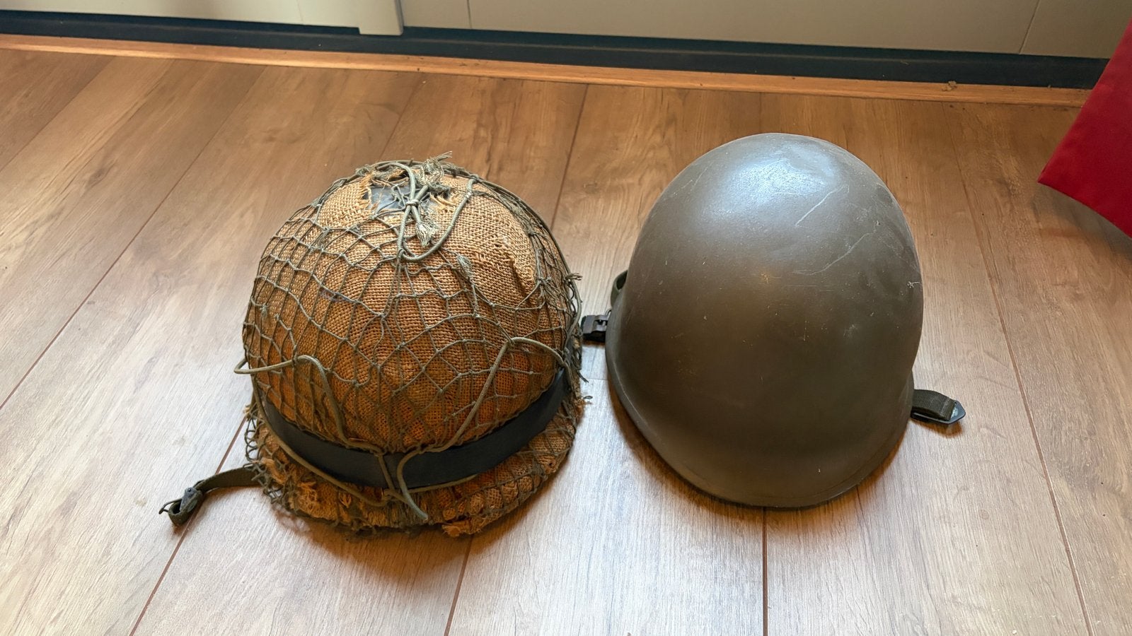 Twee originele helmen, Verzamelen, Ophalen, Landmacht, Amerika, Helm of Baret