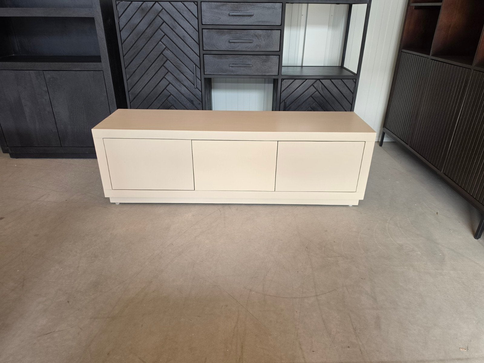 Tv-meubel Brussel Sand 150 cm - Mangohout met push-to-open, Info@meubeloutletmeppel.nl, Modern, Scandinavisch, Ophalen of Verzenden