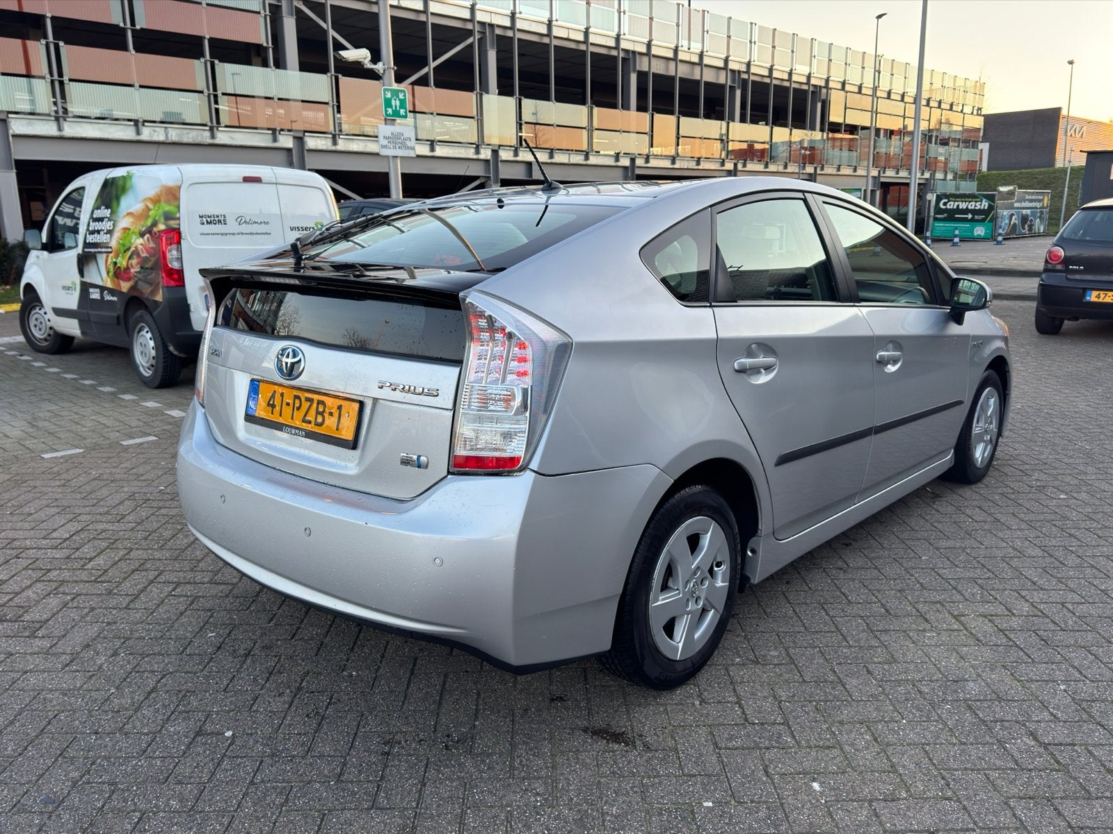 Toyota Prius 1.8 100% Full Hybrid Aut APK 05-2027 100% motor, Auto's, Stof, 4 cilinders, Origineel Nederlands, Prius