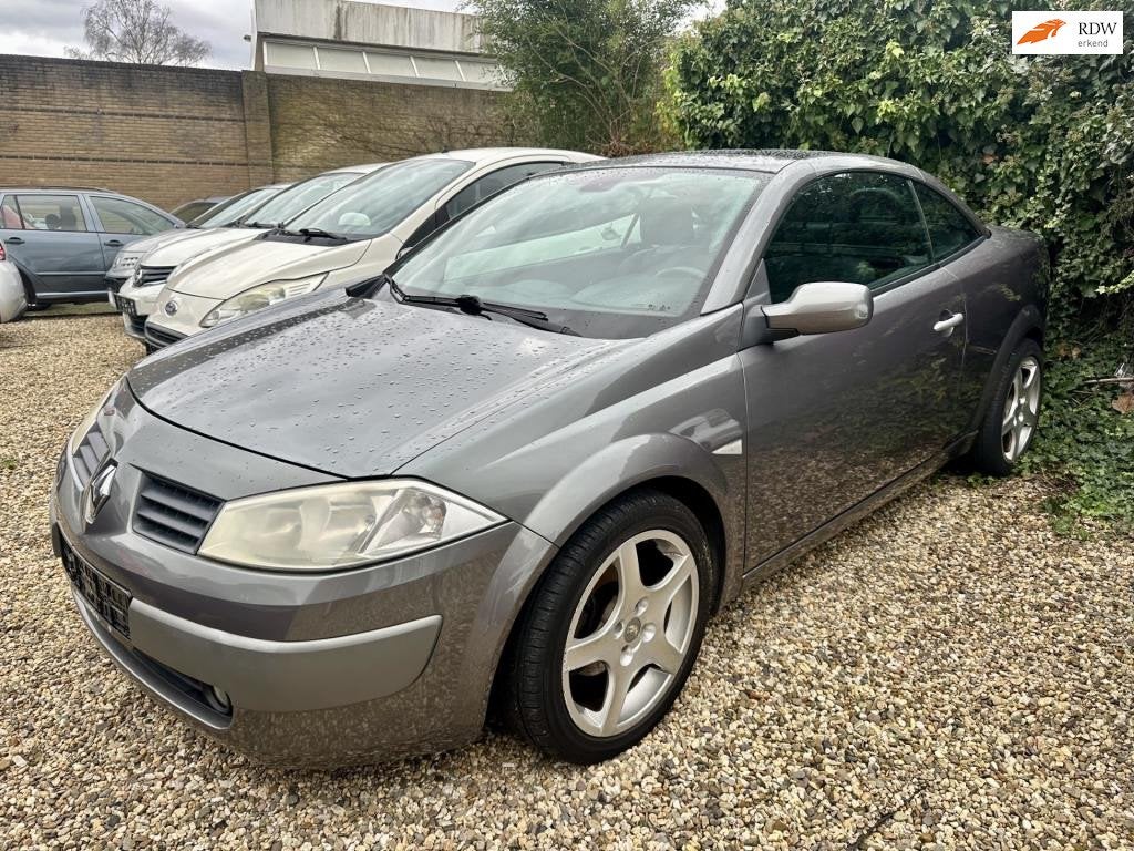 Renault Mégane Coupé-Cabriolet Door inruil verkregen zo me, Auto's, Voorwielaandrijving, 4 cilinders, Cabriolet, 4 stoelen