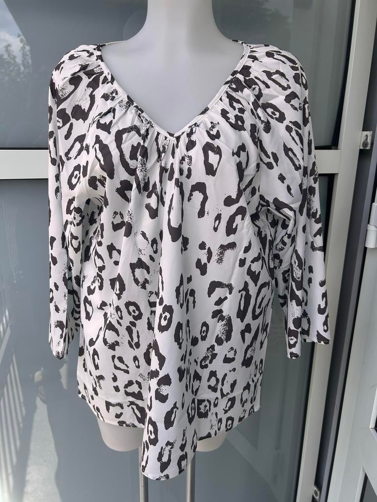 Stijlvolle Blouse met Luipaardprint - Maat 44, Kleding | Dames, Tops, Bruin, Maat 42/44 (L), Nieuw, Ophalen of Verzenden