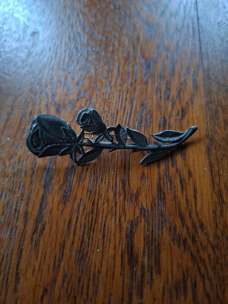 Vintage Broche Zwarte Roos - Elegant Sieraad, Overige materialen, Gebruikt, Zwart, Ophalen of Verzenden