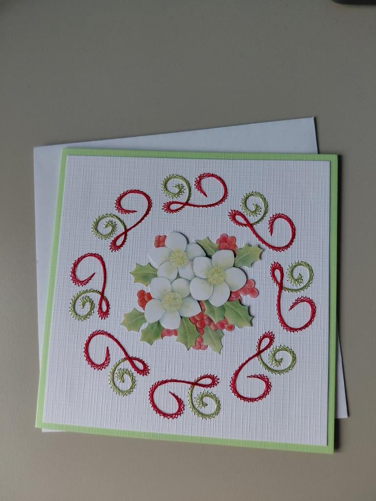 Handgemaakte Kerstkaart met bloemen en hulst, Ophalen of Verzenden, Nieuw, Kerst, Blanco kaart of Basiskaart