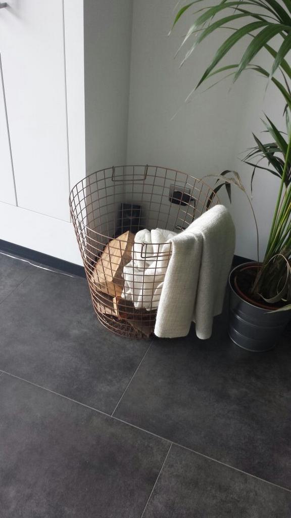 Koperkleurige metalen korf/mand, Overige materialen, Gebruikt, Mand, Rond