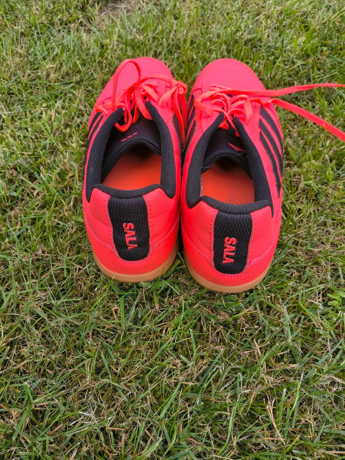 Adidas Zaalvoetbal schoenen, Maat XS of kleiner, Ophalen of Verzenden, Zo goed als nieuw, Schoenen