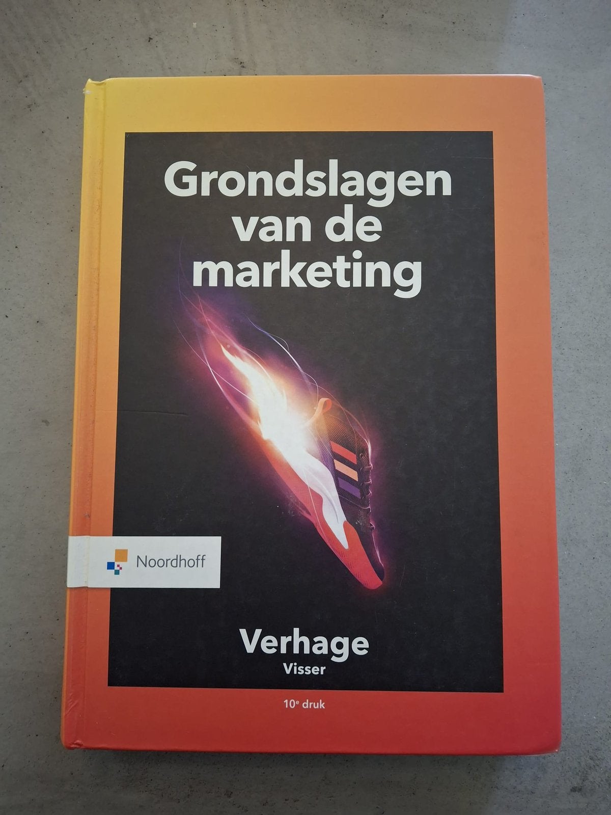 Marjolein Visser - Grondslagen van de marketing, Marjolein Visser; Bronis Verhage, Ophalen of Verzenden, Zo goed als nieuw, Economie en Marketing