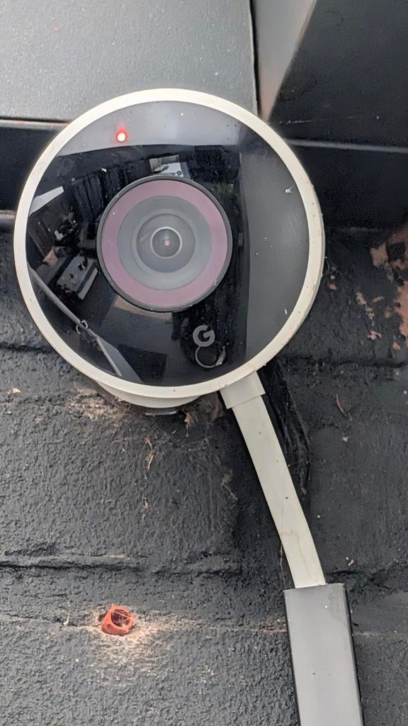 Nest Cam Indoor/Outdoor Beveiligingscamera, Ophalen of Verzenden, Gebruikt, Buitencamera