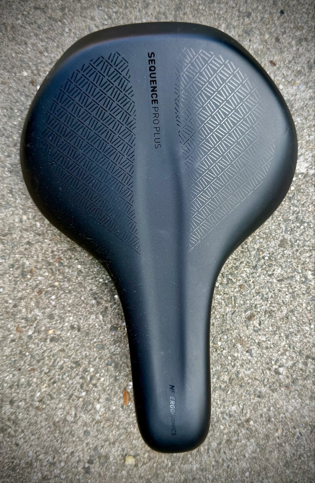 Cube Sequence Pro Plus Touring Zadel - Ergonomisch, Kunststof, Ophalen of Verzenden, Zo goed als nieuw, Zadel