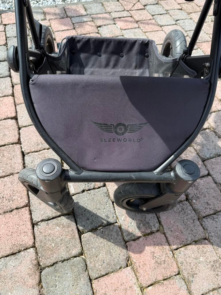 Sleeworld Mobiel Kinderwagen met Reiswieg en Maxicosi, Kinderen en Baby's, Kinderwagens en Combinaties, Gebruikt, Combiwagen, Met autostoeltje
