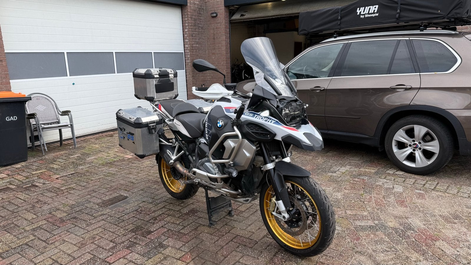 BMW R1250GS Adventure  - BTW - 15000km - veel accessoires, Gebruikt, Particulier, Toermotor, LED Verlichting