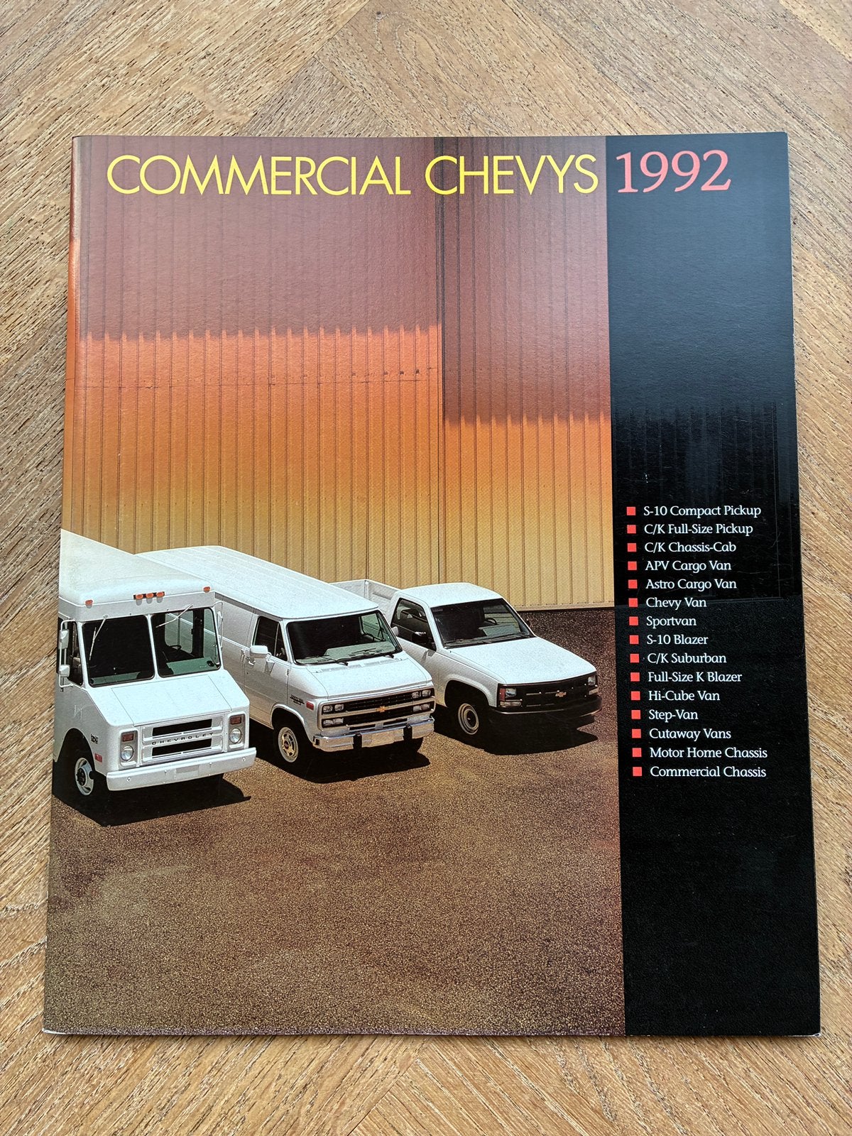 1992 Commercial Chevys brochure, Verzenden, Zo goed als nieuw, Chevrolet