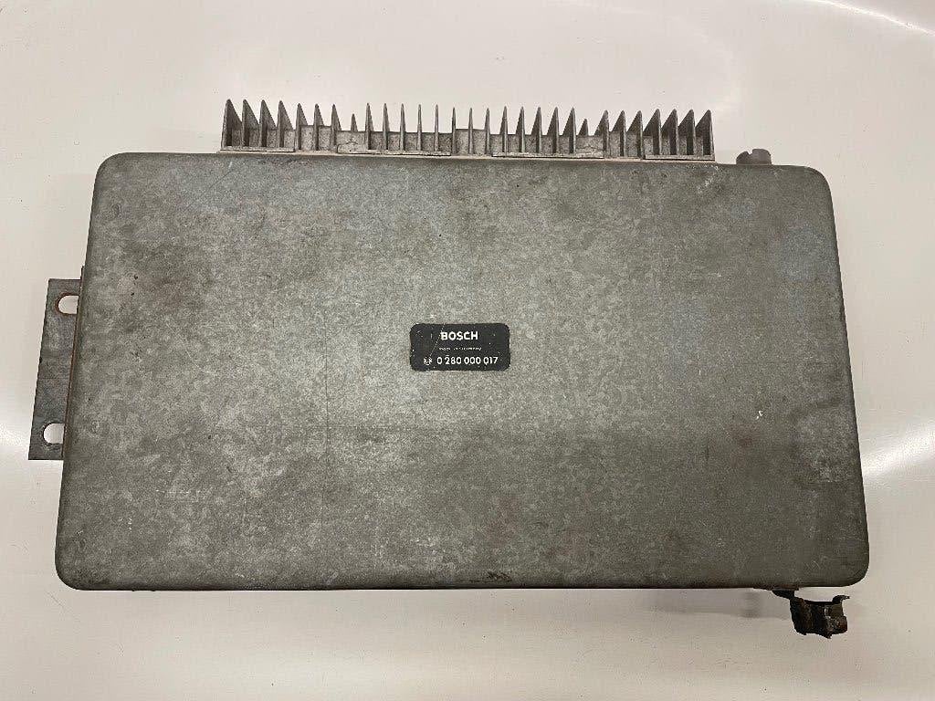 Volvo ECU Bosch 0280000017  voor 1800, 140,  2.0 injection, Auto-onderdelen, Ophalen of Verzenden, Gebruikt, Volvo