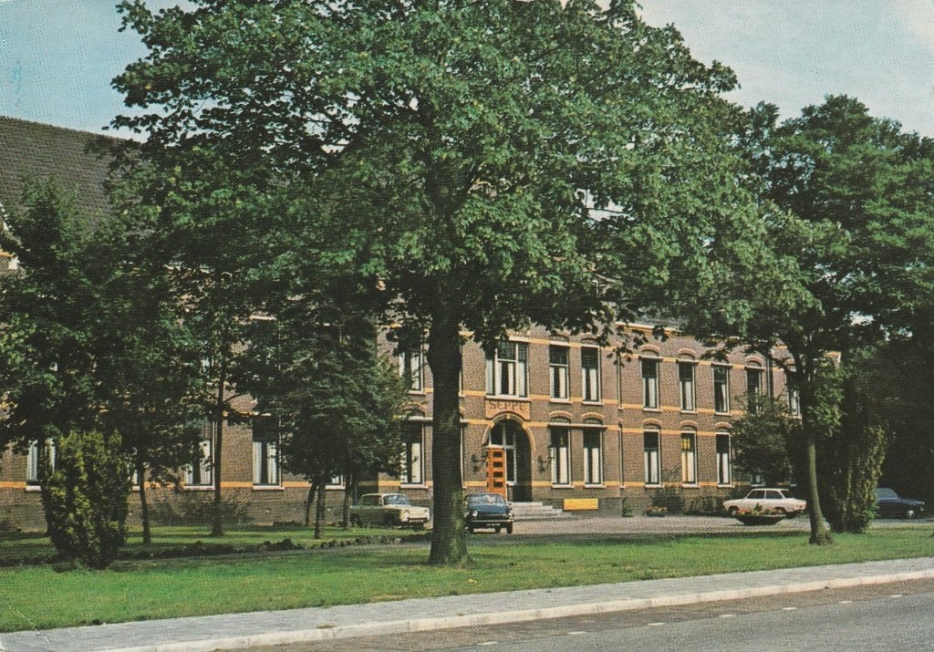 BOSSCHENHOOFD Centrum Seppe met Renault en 2 x Daf, Verzenden, 1960 tot 1980, Gelopen, Noord-Brabant