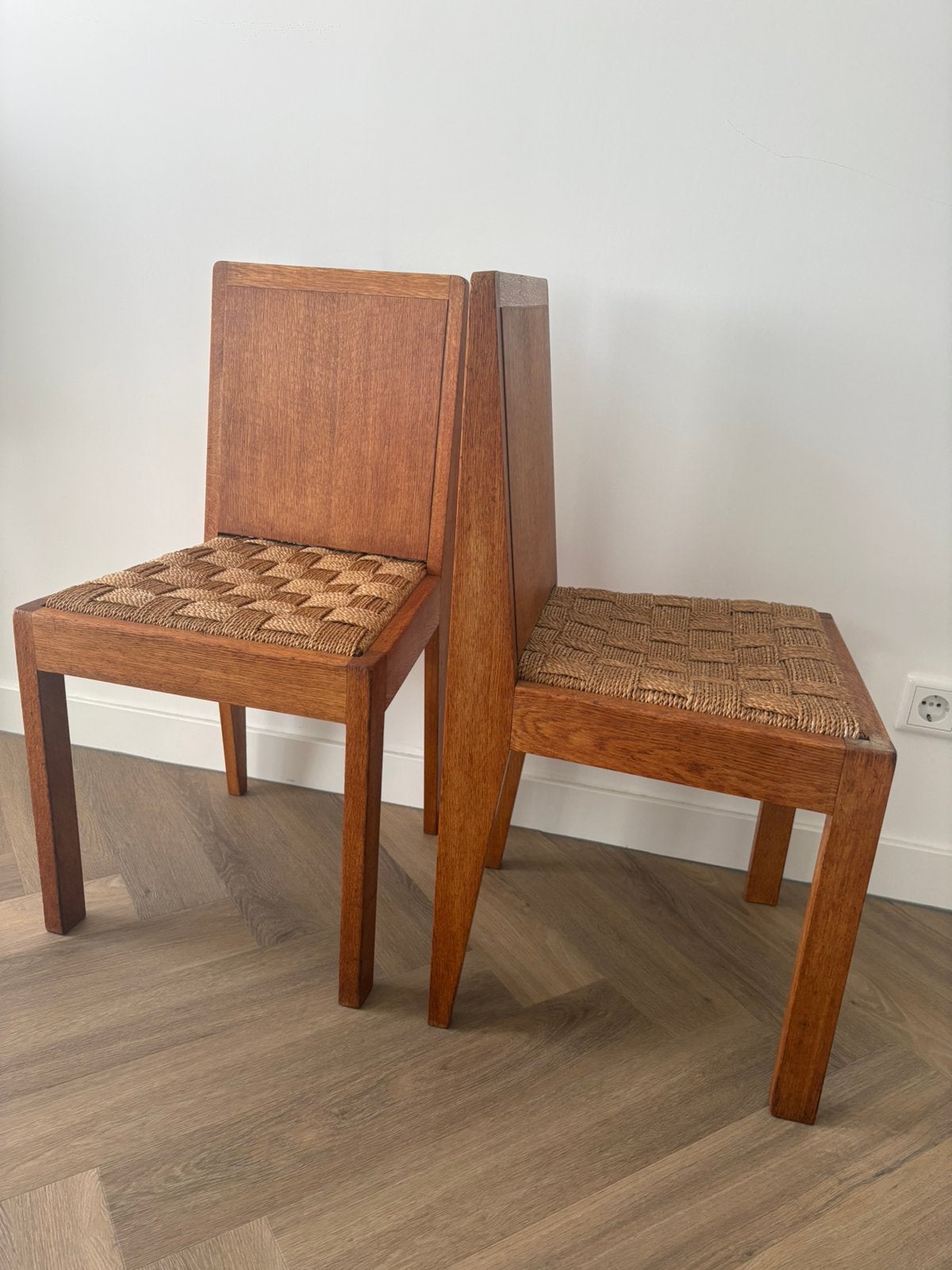 2 Vintage stoelen | MidCentury | Hout & Riet, Huis en Inrichting, Stoelen, Ophalen, Twee, Bruin, Zo goed als nieuw