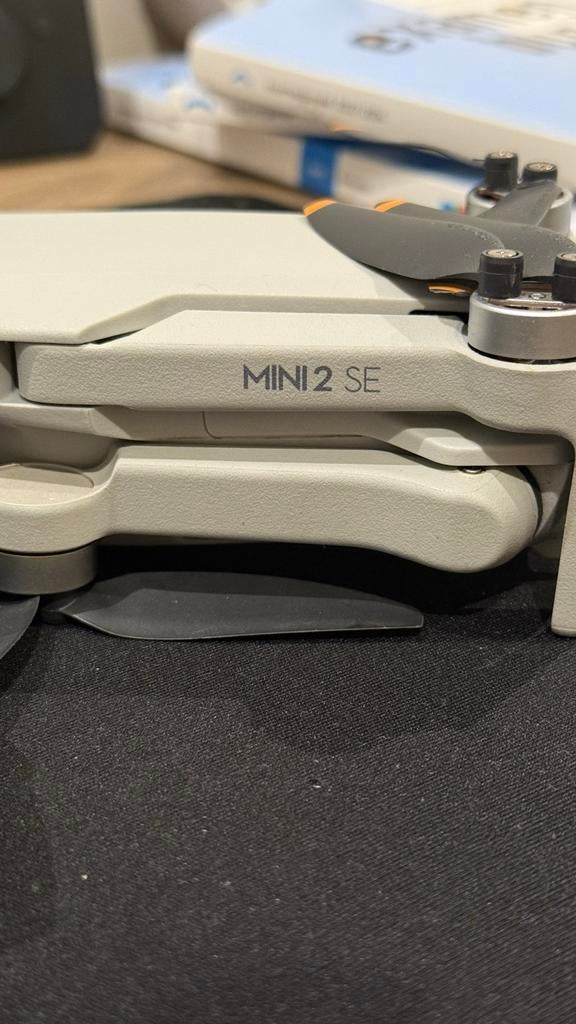 DJI Mini 2 SE drone met controller, Audio, Tv en Foto, Drones, 30 tot 45 minuten, Cameradrone, 5 tot 10 kilometer, Ophalen of Verzenden
