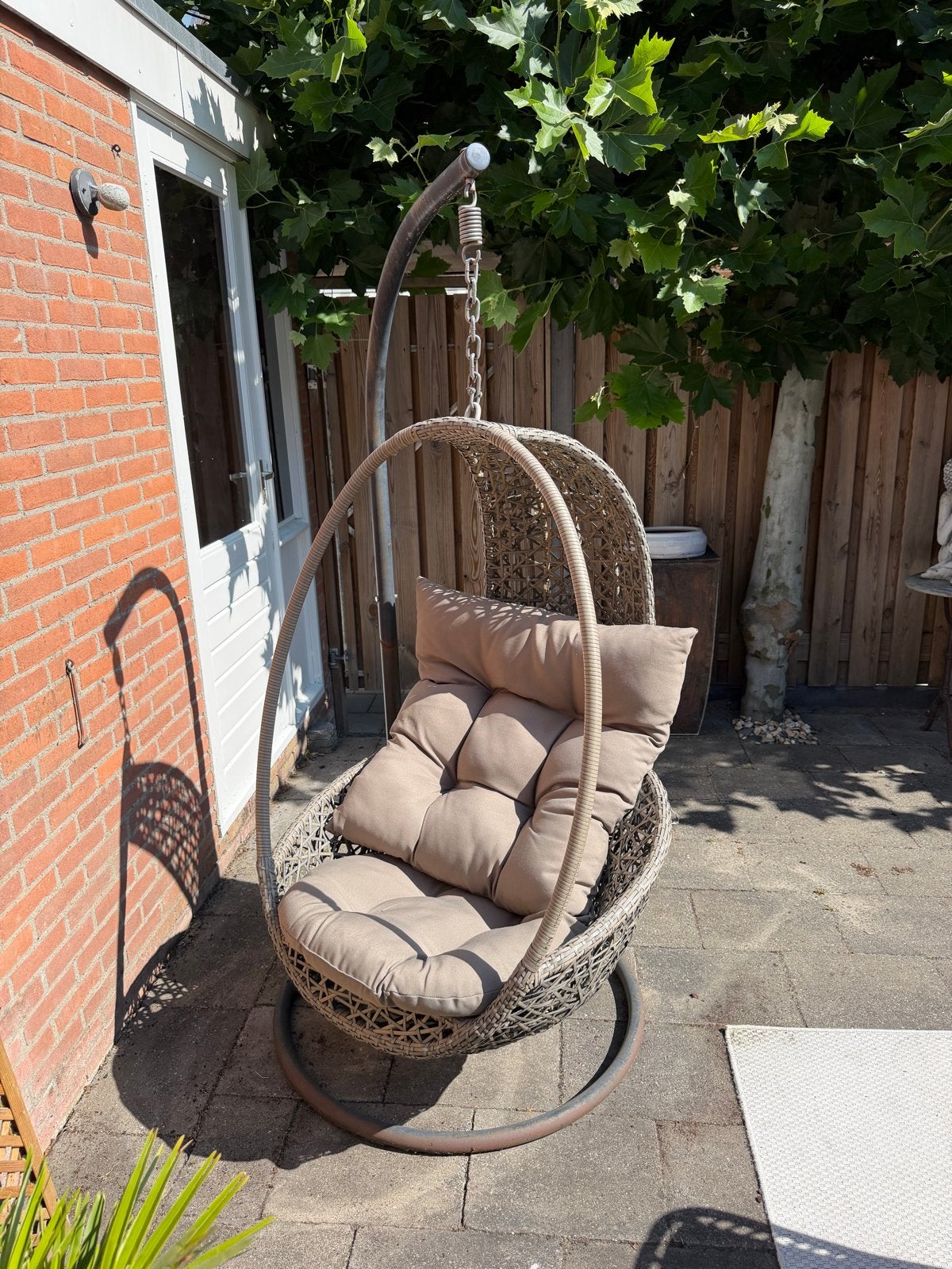 Comfortabele hangstoel met kussen voor buiten, Ophalen, Gebruikt, Wicker