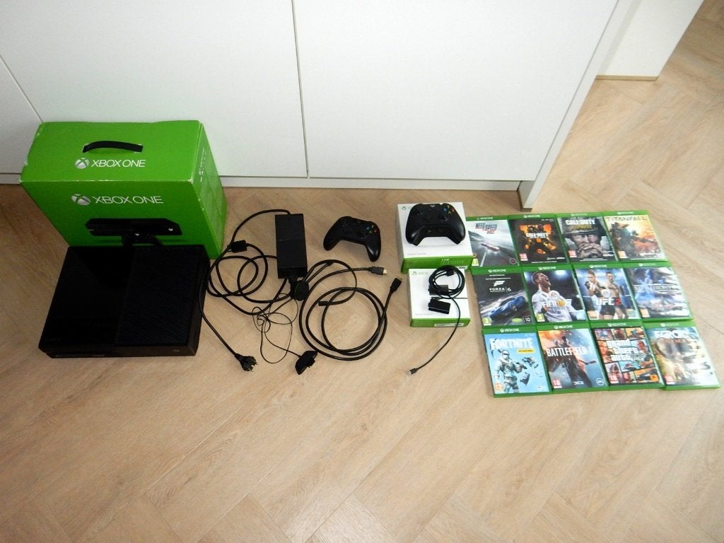 Xbox One 500GB console + 2x controller + 12 games incl. doos, Xbox One, Ophalen of Verzenden, Met 1 controller, 500 GB