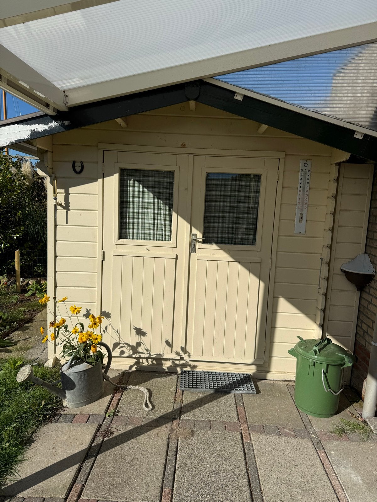 Tuinhuisje 265x235 cm met overstekend dak, Tuin en Terras, Ophalen, Tuinhuis, 250 tot 500 cm, 2 ramen