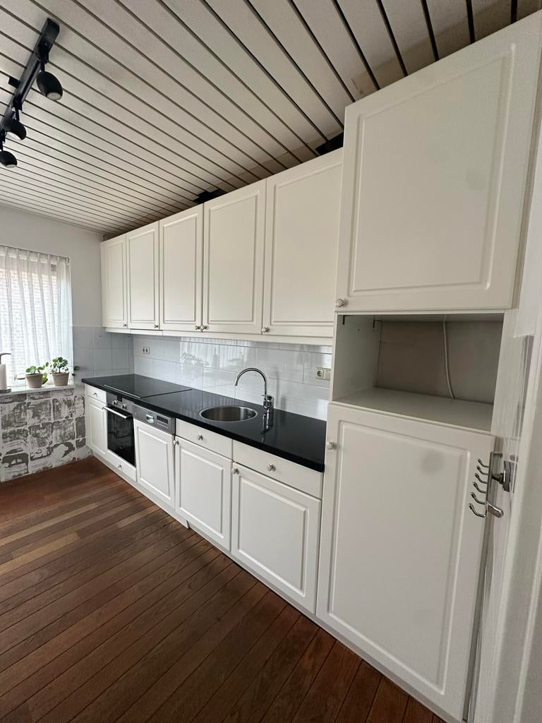 Complete keuken met inbouwapp. 3,60 composiet zwart blad, Ophalen, Gebruikt, Wit, Enkelwandige keuken