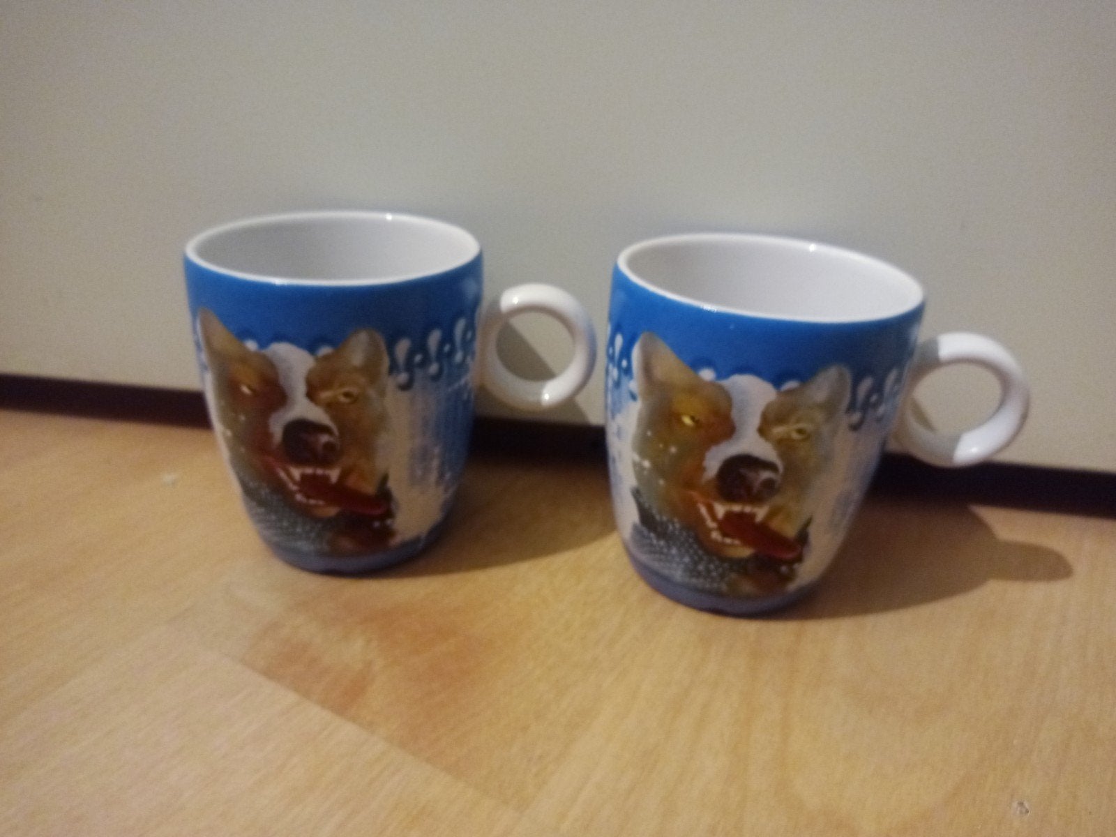 Set van twee Efteling winter kopjes, Ophalen of Verzenden, Zo goed als nieuw