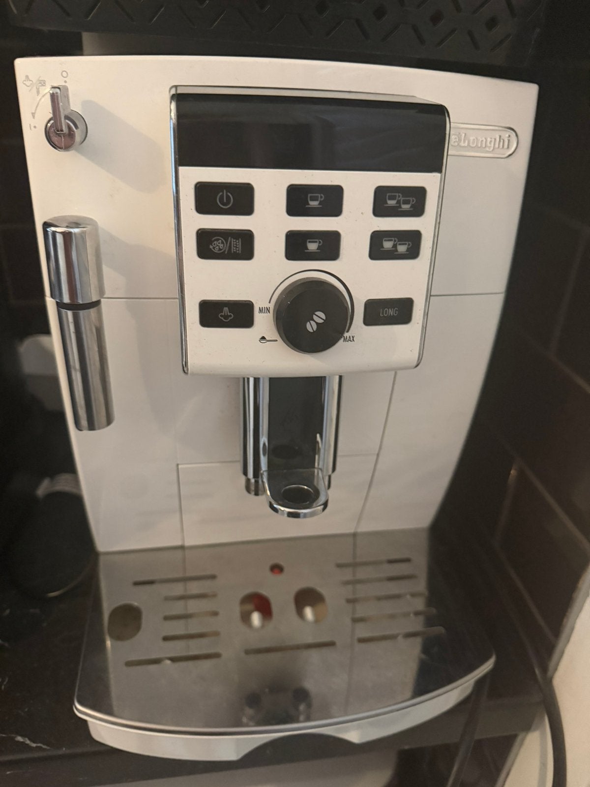 De’Longhi volautomatische koffiemachine wit