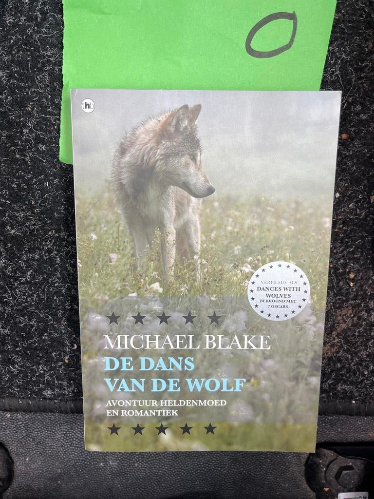 De Dans van de Wolf - Michael Blake (Avontuur, Romantiek), Boeken, Ophalen of Verzenden, Zo goed als nieuw