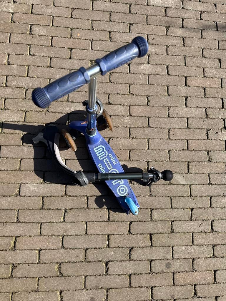 Mini Micro step blauw + duwstang zitje in hoogte verstelbaar, Ophalen, Gebruikt, Gewone step