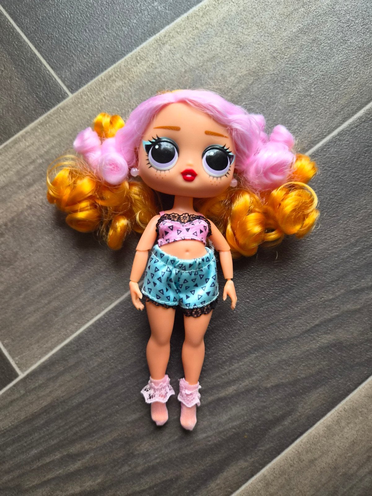 LOL Surprise OMG pop met roze en oranje krullen, Ophalen of Verzenden, Gebruikt, Overige typen