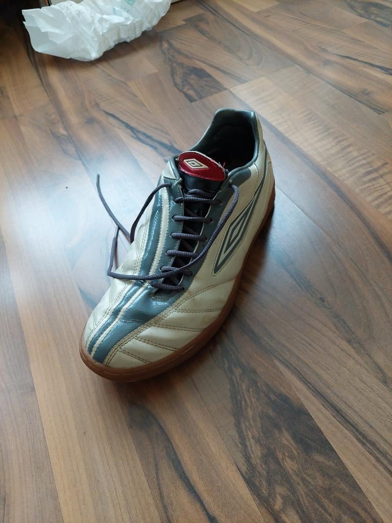 Collecters item :Umbro zaalschoenen, Kleding | Heren, Schoenen, Ophalen, Gedragen, Umbro