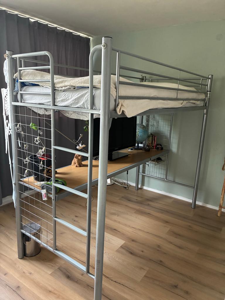 Hoogslaper met bureau - Ideaal voor kleine kamers, Ophalen, Gebruikt, Eenpersoons, 200 cm