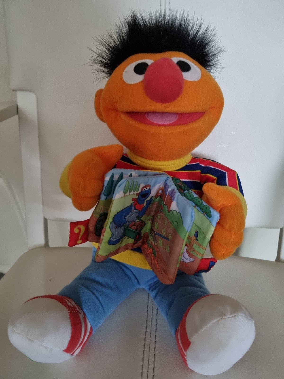 Orig,Sesamstraat, ERNIE OP DE BOERDERIJ,45cm,Zingt,Igst!, Met kleding of accessoire, Overige merken, Overige karakters, Overige typen