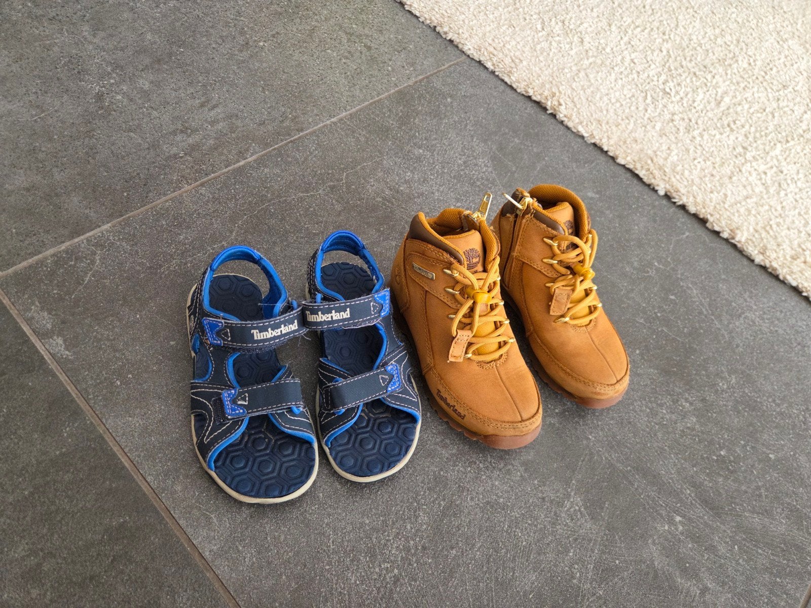 Timberland sandalen en boots voor kinderen nummer 28, Gebruikt, Timberland, Jongen of Meisje, Ophalen of Verzenden
