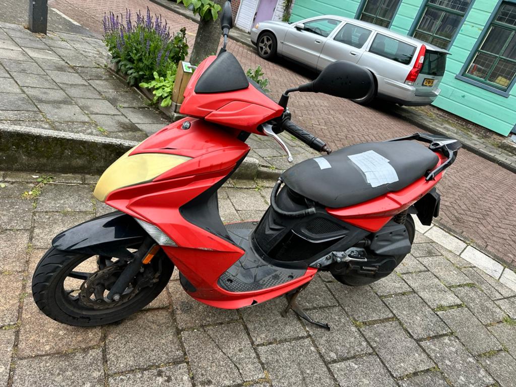 Kymco Super 8 - 50cc - Geel Kenteken, Ophalen, Gebruikt, Maximaal 45 km/u, Benzine