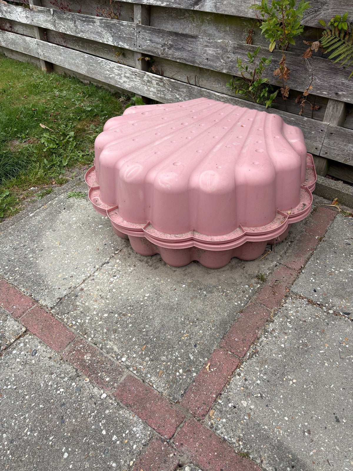 Roze zandbak schelp, Ophalen, Zo goed als nieuw