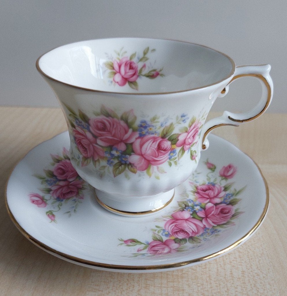Dames kop en schotel, Paragon, design ‘Flower festival’, Antiek en Kunst, Ophalen of Verzenden