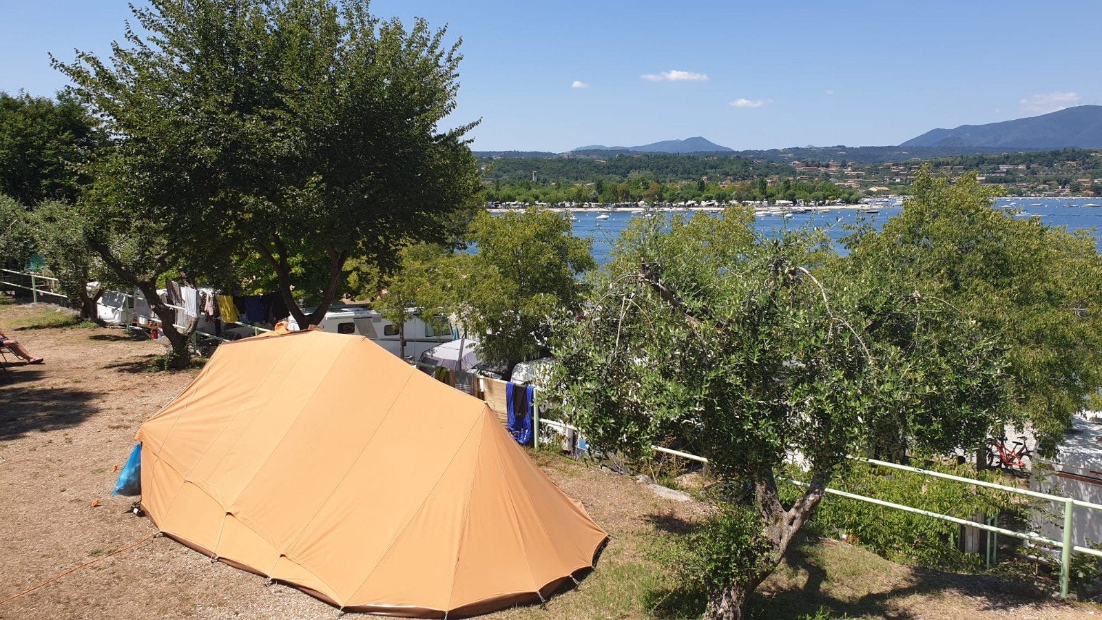 Prachtige Perry Sport tent, Caravans en Kamperen, Ophalen, Gebruikt