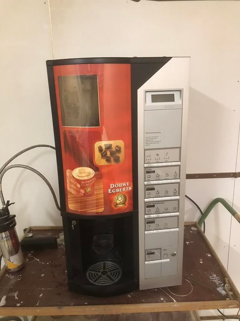 Wittenborg 7100 douwe egberts, Gebruikt, 10 kopjes of meer, Koffiemachine, Gemalen koffie