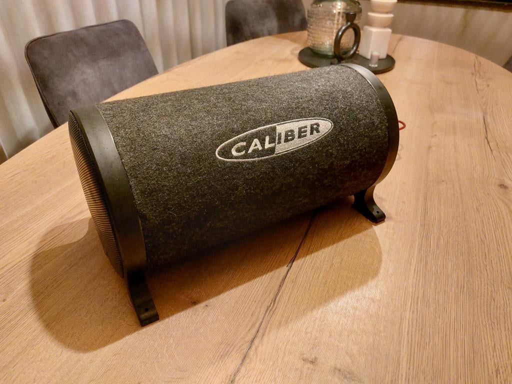 Subwoofer Caliber, Auto diversen, Ophalen
