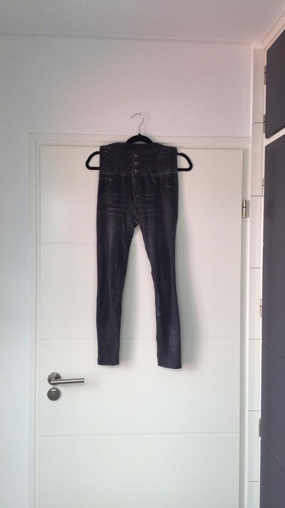 Hoge taille spijkerbroek legging maillot maat L, Kleding | Dames, Leggings, Maillots en Panty's, Ophalen of Verzenden, Zo goed als nieuw