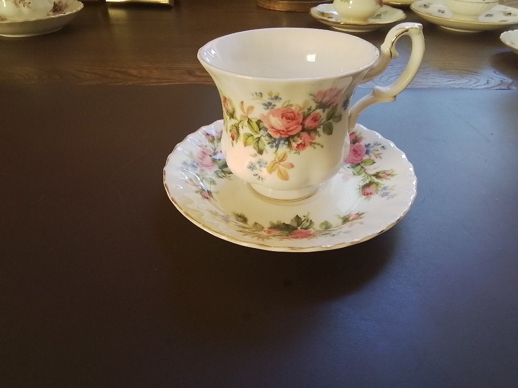 Kop en schotel, Antiek en Kunst, Antiek | Servies los, Ophalen of Verzenden