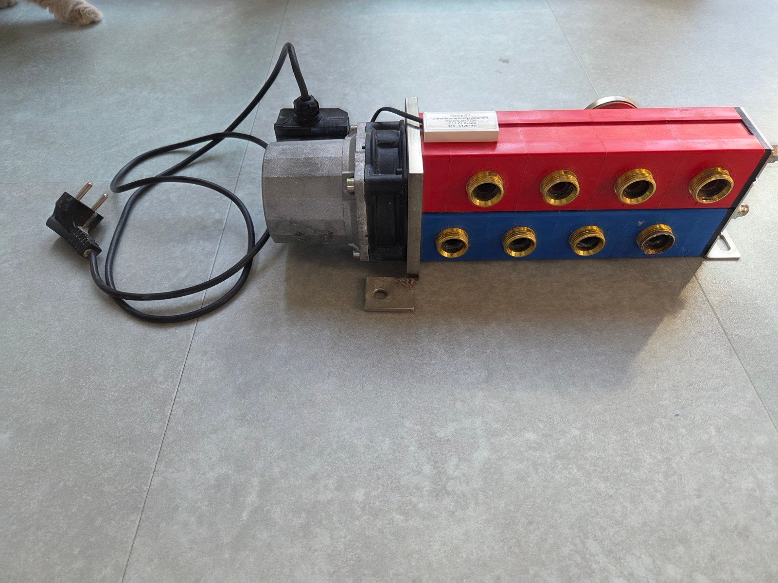 Wilo vloerverwarmingspomp met verdeler, Gebruikt, Minder dan 30 cm, Overige typen, Minder dan 60 cm