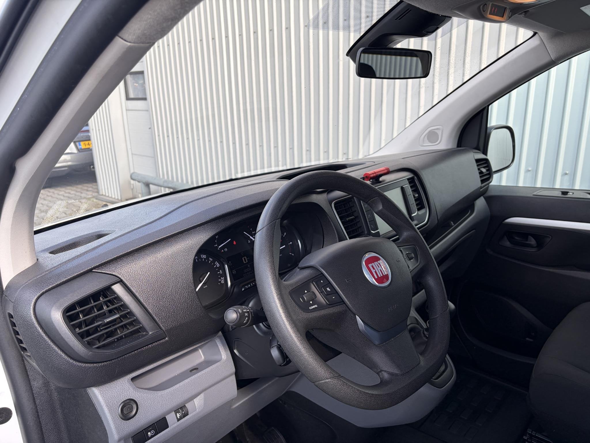 Fiat Scudo 2.0 MultiJet L3H1 DC*A/C*CRUISE*HAAK*CAM*5-P*NAVI, Voorwielaandrijving, Stof, Gebruikt, Euro 6