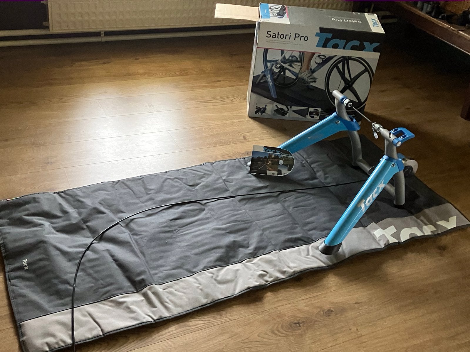 Tacx Satori Pro met trainingsmat en dvd, Ophalen, Zo goed als nieuw
