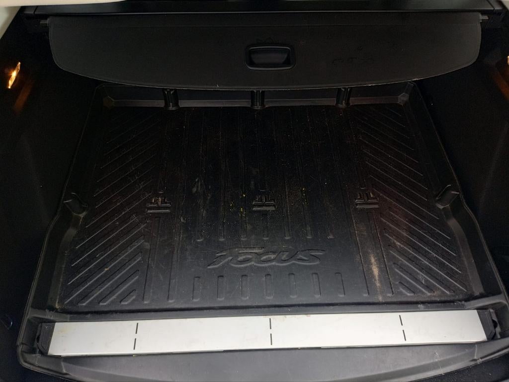 Kunststof beschermingsbak Ford Focus Wagon, Ophalen, Gebruikt